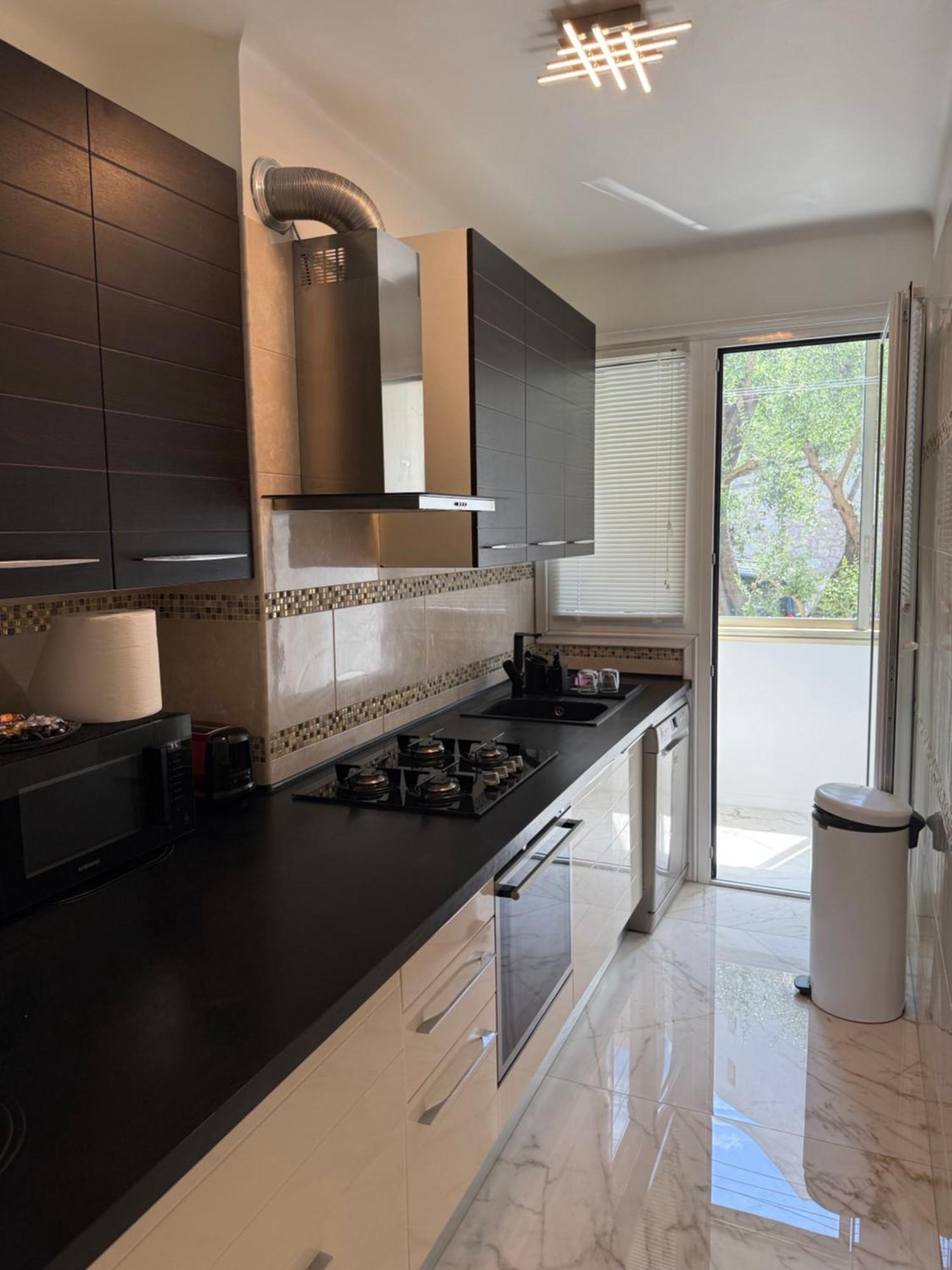 Emotion Vip Apartment นีซ ภายนอก รูปภาพ