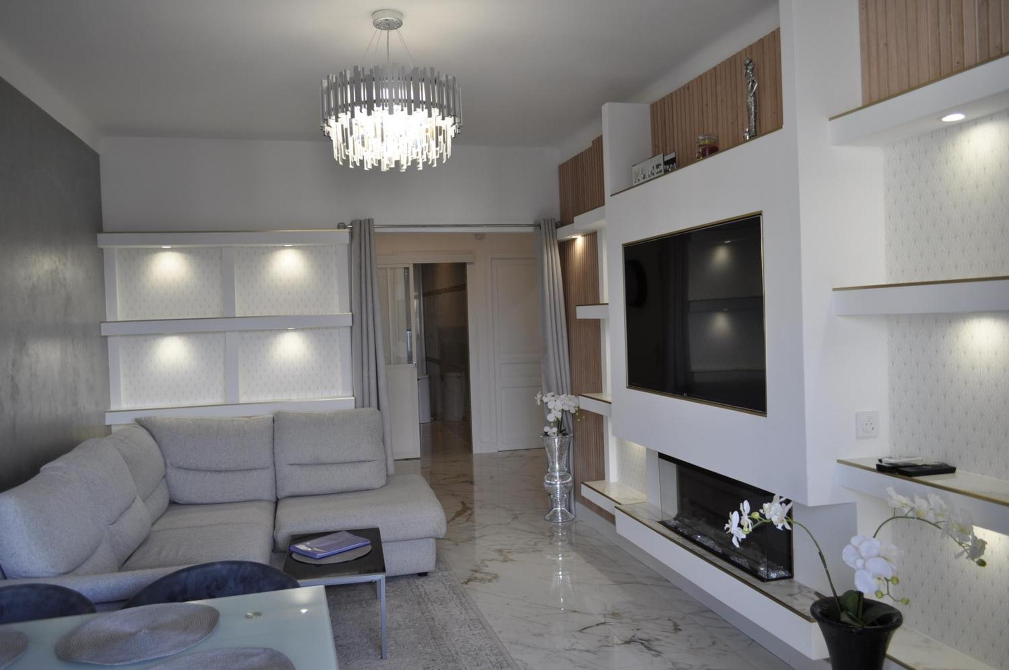 Emotion Vip Apartment นีซ ภายนอก รูปภาพ